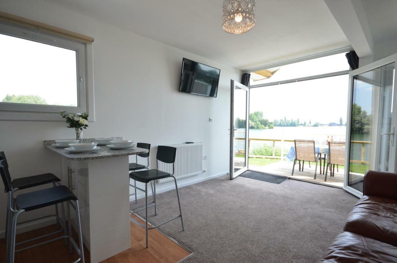 Premium Lake Lodges Chichester Exterior foto